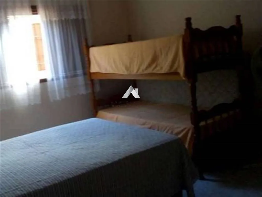 Imagem Casa lado praia a 60 metros do mar, otima localização em Mongaguá