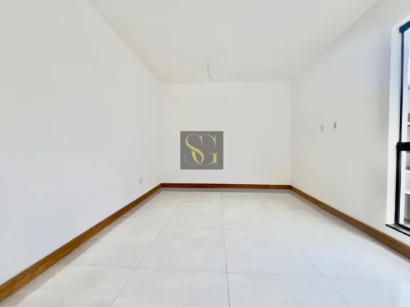 Imagem Casa para Venda em Teresópolis, Alto, 3 dormitórios, 2 suítes, 3 banheiros, 2 vagas