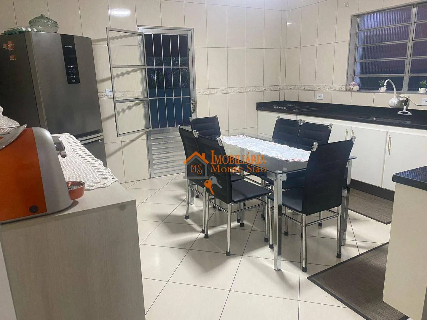Imagem Sobrado com 3 dormitórios à venda, 292 m² por R$ 700.000,00 - Jardim do Papai - Guarulhos/SP