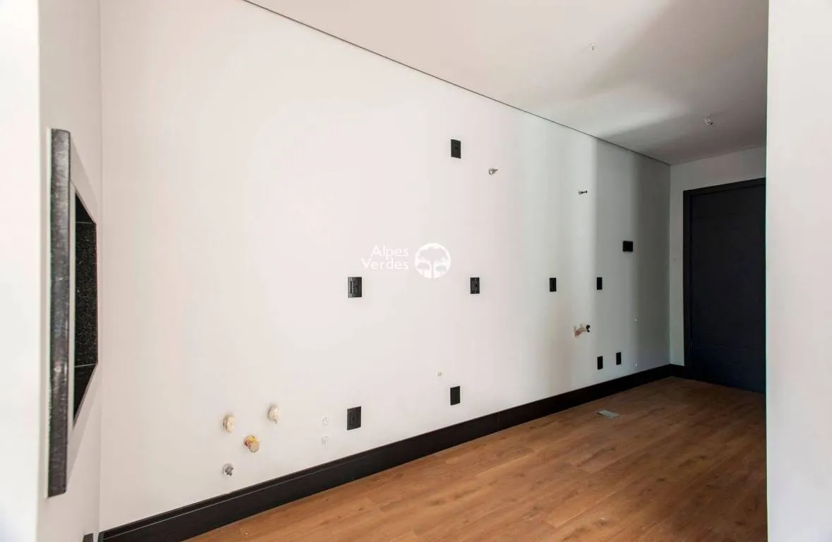 Imagem Vende-se Apartamento no Centro de Gramado, com 2 quartos