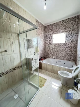 Imagem Casa com (02) dormitórios à venda, 212 m² por R$ 640.000