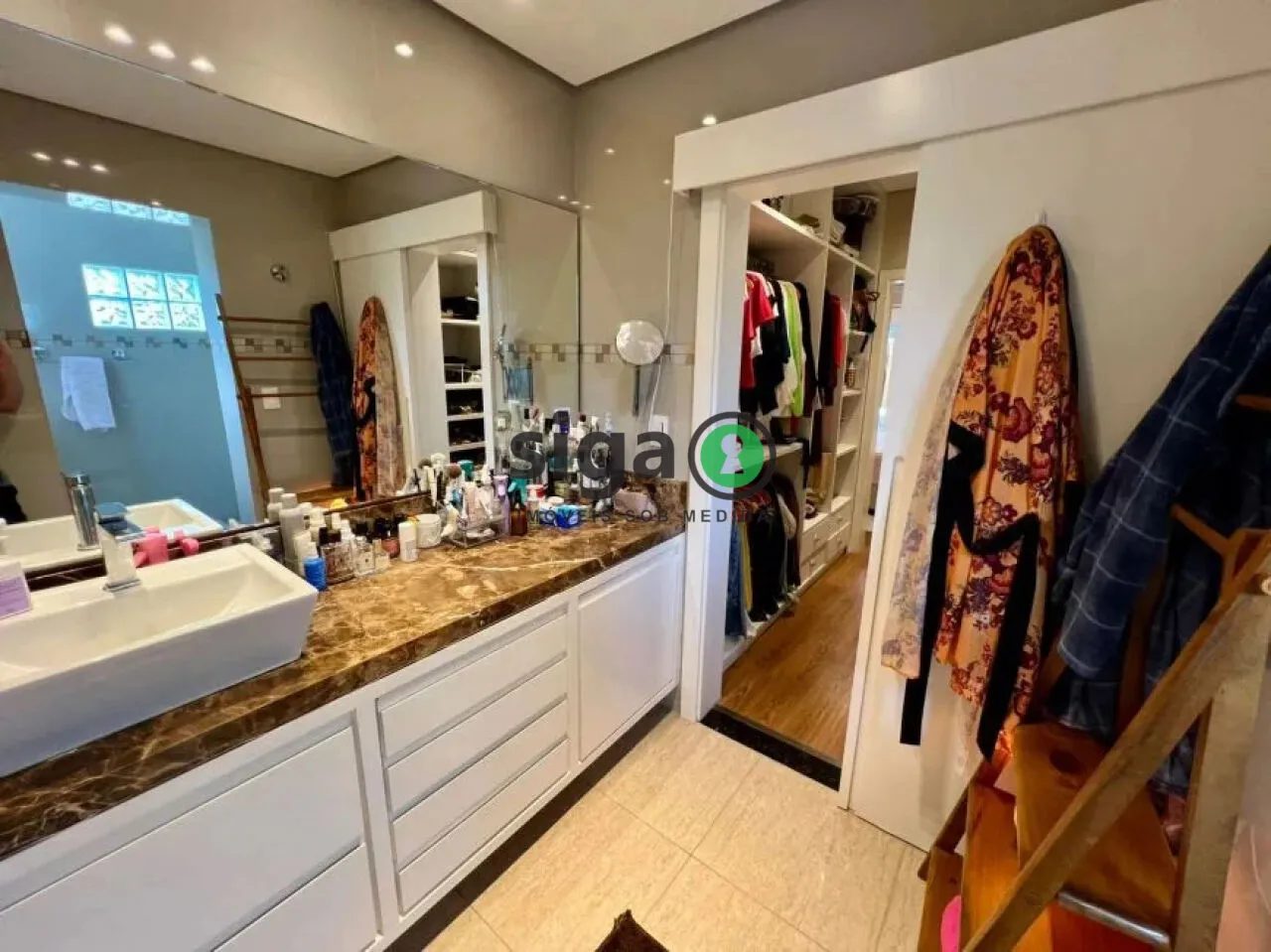 Imagem Sobrado à venda na Vila Mascote - 300m², 3 quartos (1 suíte), 2 vagas