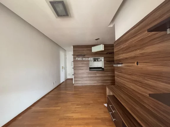 Imagem Apartamento à venda em São Paulo. Bairro Bela Vista: 3 quartos, 1 suíte, 1 sala, 2 banheiros, 1 vaga, 66m².