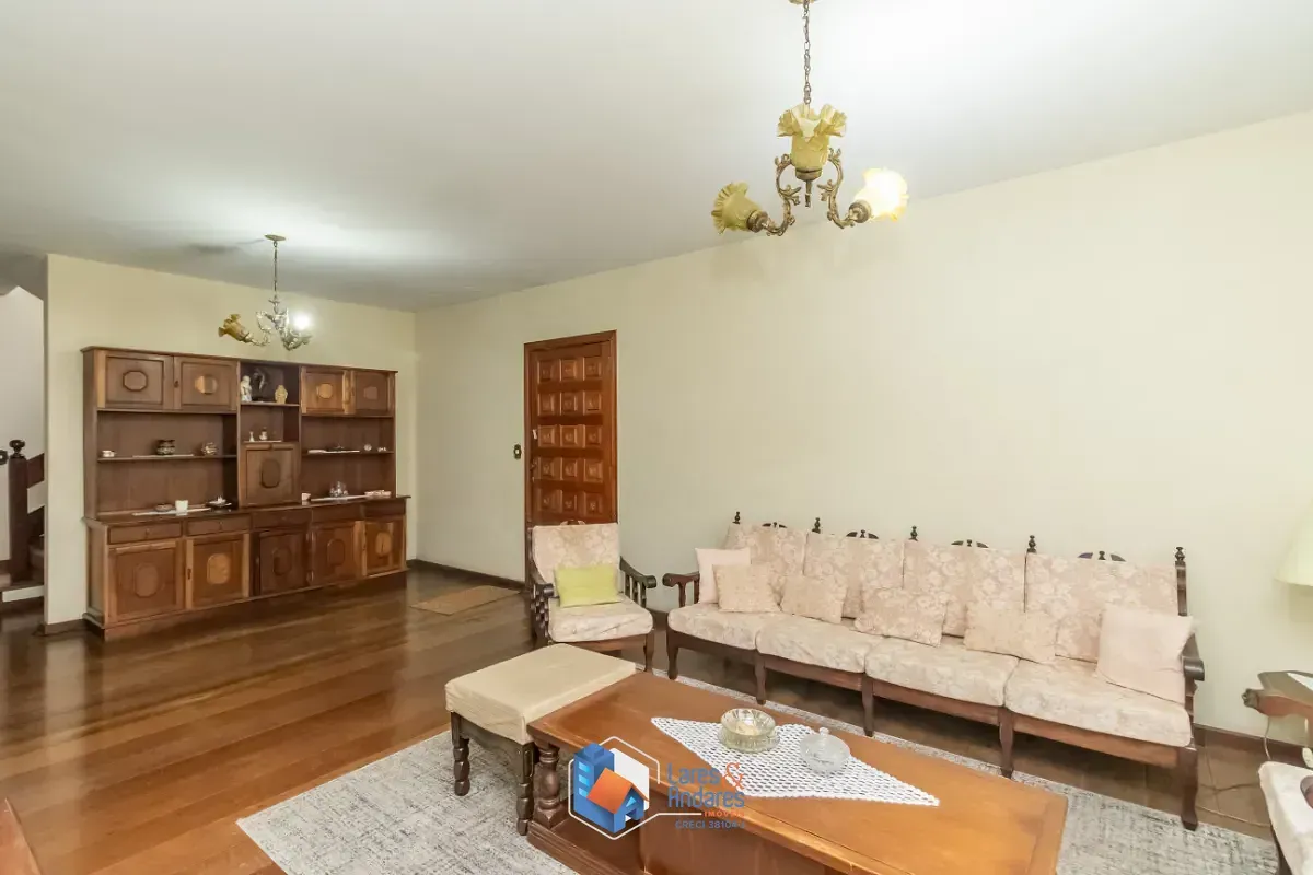 Imagem Sobrado para venda em Horto Florestal com 3 quartos, sendo 1 suíte, 316m²