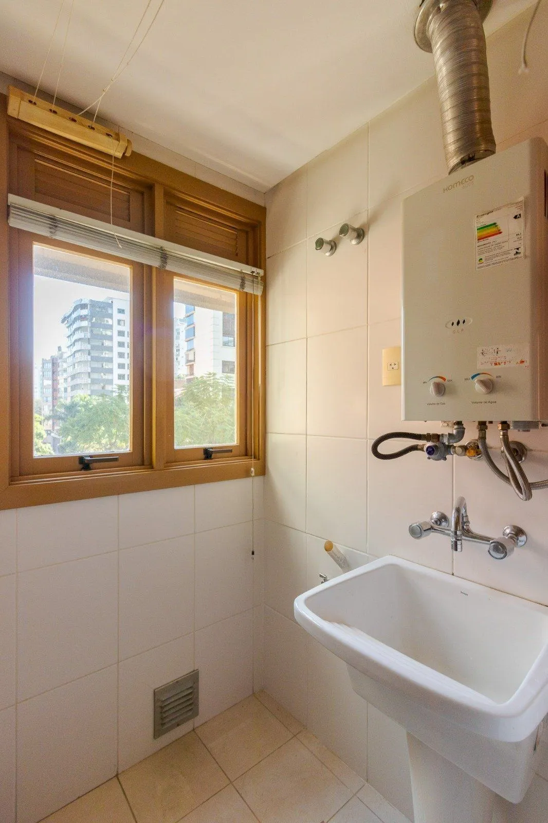 Imagem Charmoso apartamento semimobiliado no bairro Bela Vista