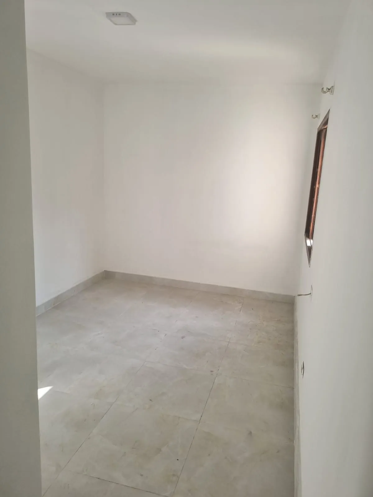 Imagem VENDO LINDO SOBRADO NO RESIDENCIAL INGAÍ!