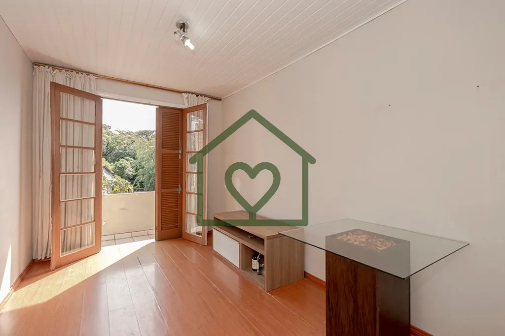 Apartamento a venda na Av Coronel Aparício Borges, Esq Av Oscar Pereira, no bairro Glória. 

Com u...