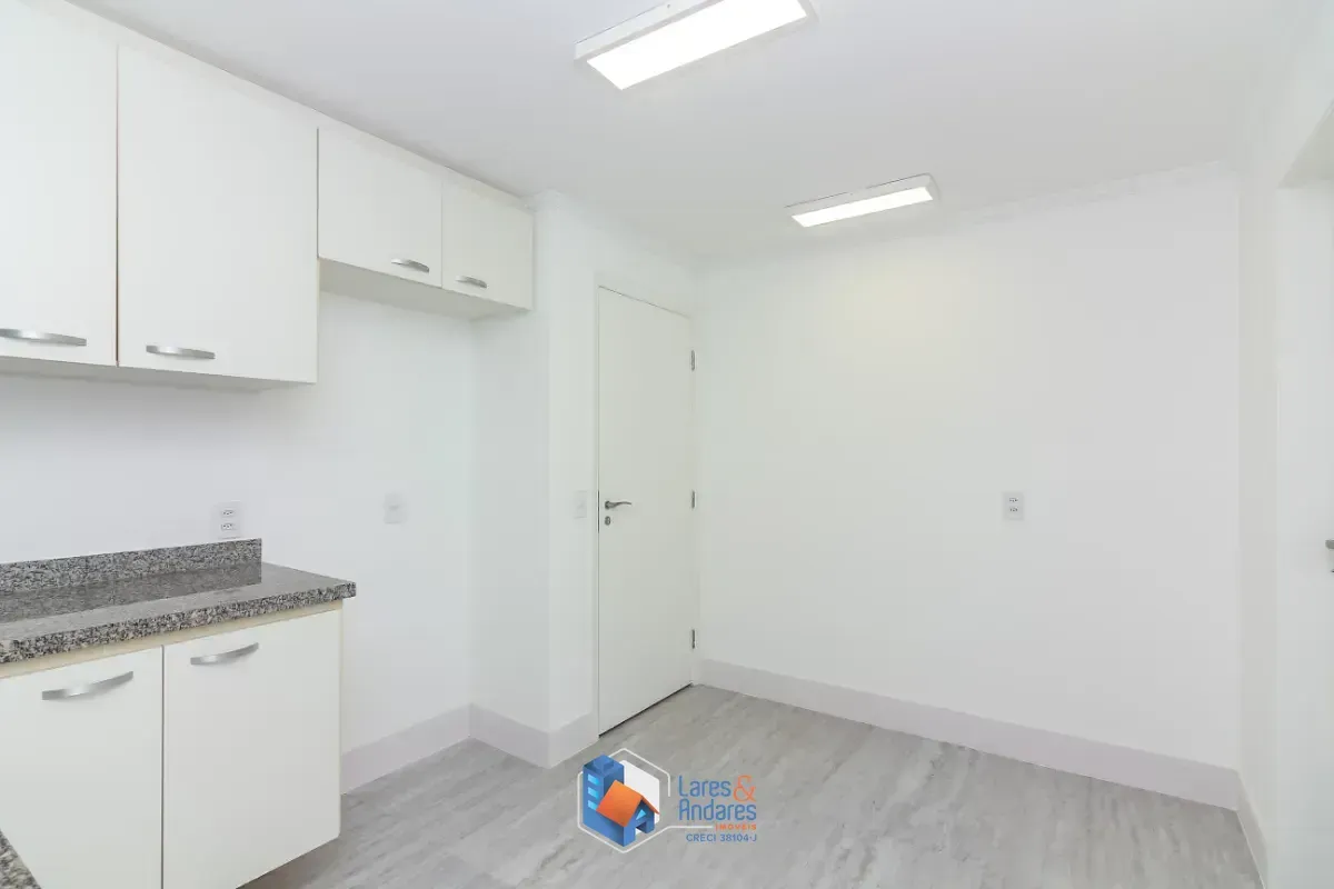 Imagem Casa no condomínio Condomínio Stephanie para venda com 4 quartos, sendo 2 suítes, 315m²