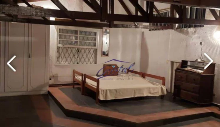 Imagem Casa térrea elevada com 4 quartos 4 suítes 4 vagas de garagem com piscina.