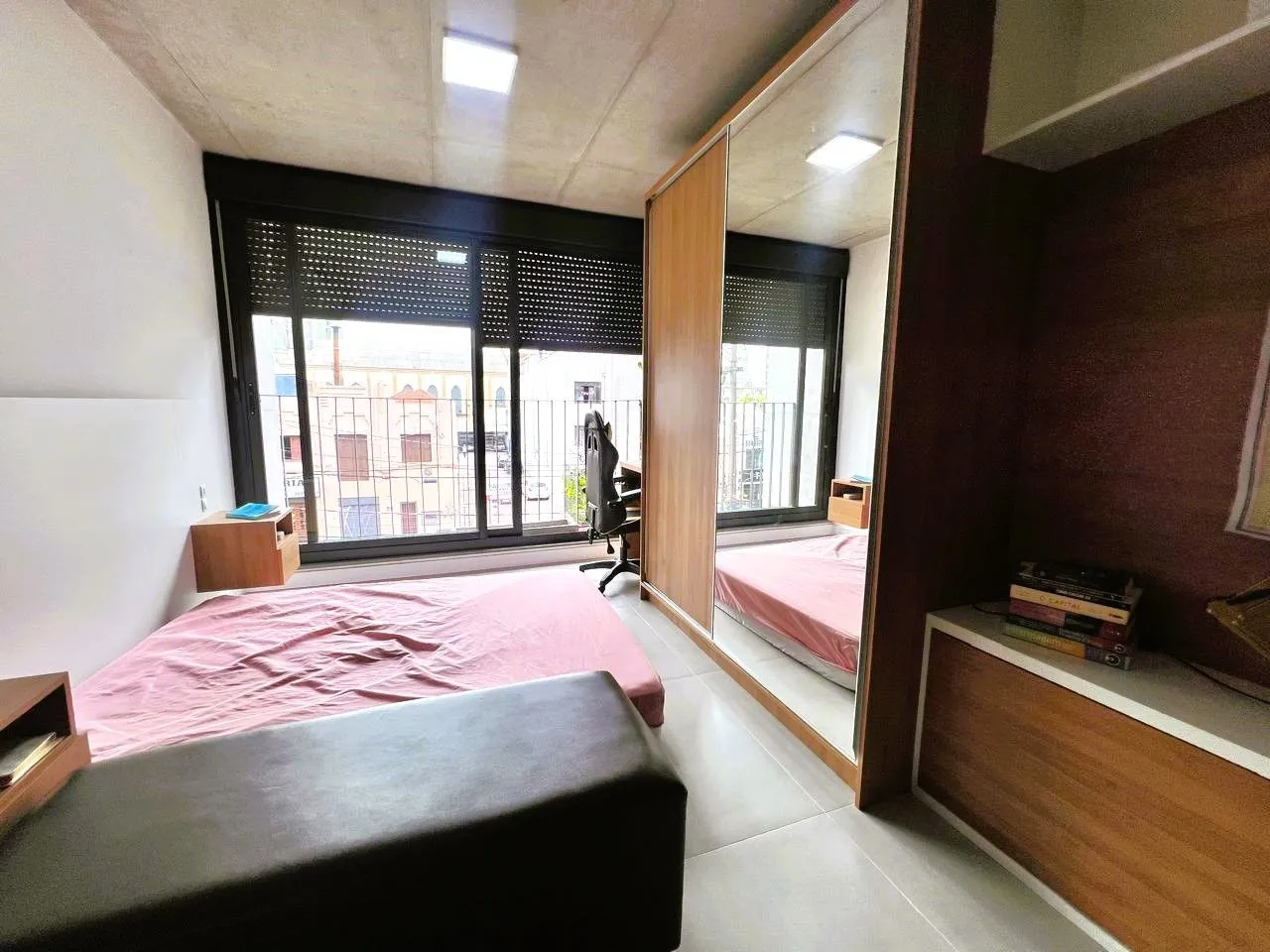 Imagem STUDIO SEMIMOBILIADO NA AV. VENÂNCIO AIRES PRÓXIMO AO HPS, UFRGS, HOSP. CLINICAS, COLÉGIO MILITAR!