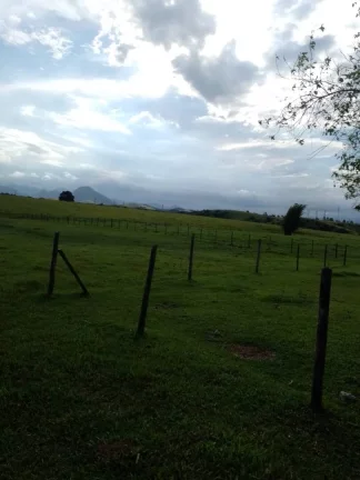 Imagem Propriedade Rural a venda em capelinha do amparo Carapebús RJ.