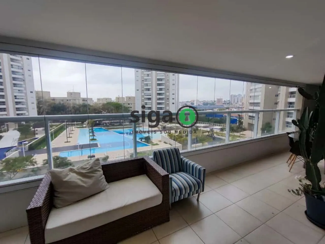 Imagem Apartamento de 185 metros 4 dormitórios 2 suítes 2 vagas