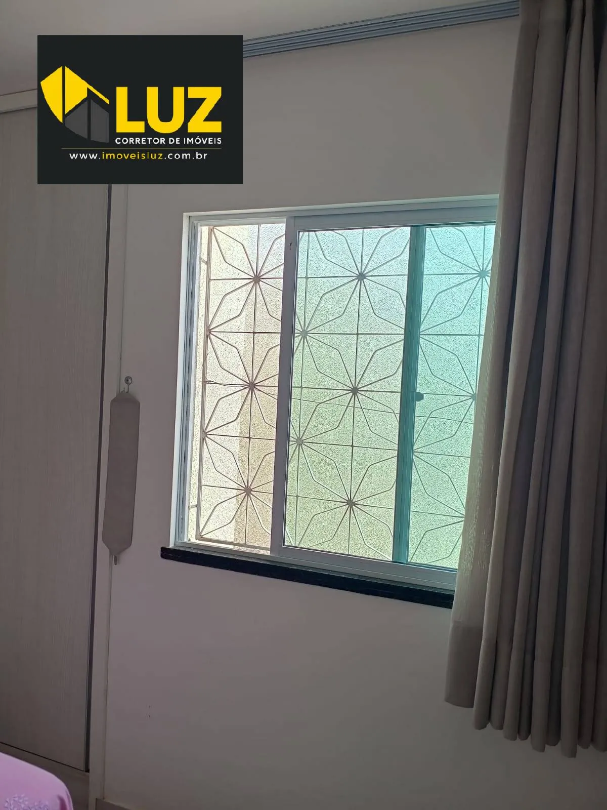 Imagem Casa plana, moderna e muito bem conservada no Bairro Encantada - Eusébio