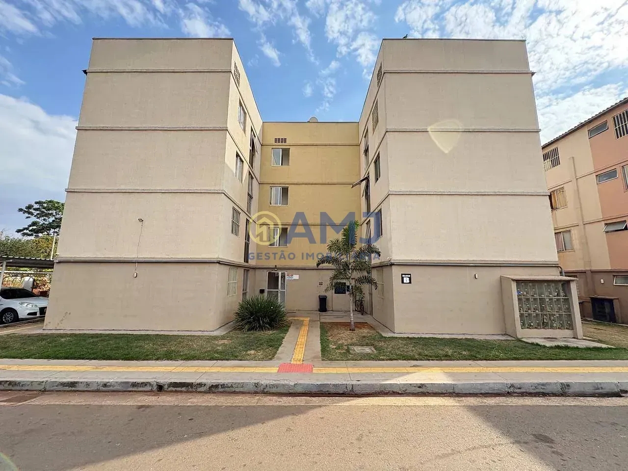 Imagem APARTAMENTO À VENDA NO CONJUNTO VERA CRUZ - GOIÂNIA
