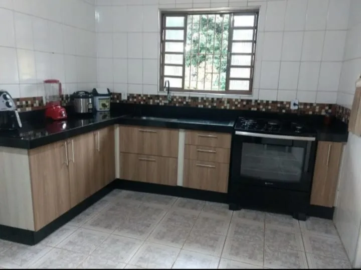 Imagem Chácara à venda 2 Quartos, 1 Suite, 2 Vagas, 530M², Parque Shangrilá, Pindamonhangaba - SP