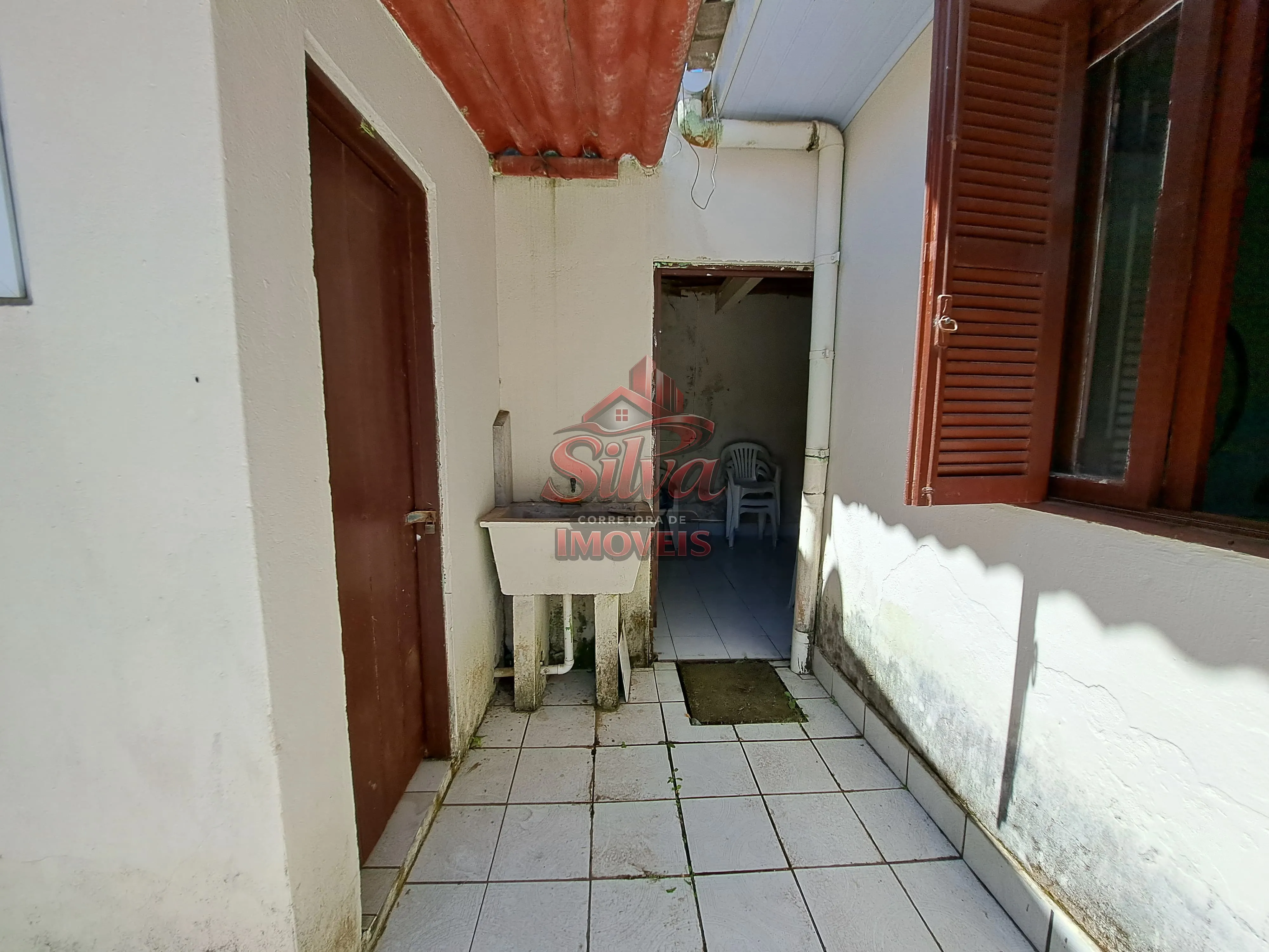 Imagem Casa 2 dormitórios (2 suítes) a 600m do mar no Mariluz