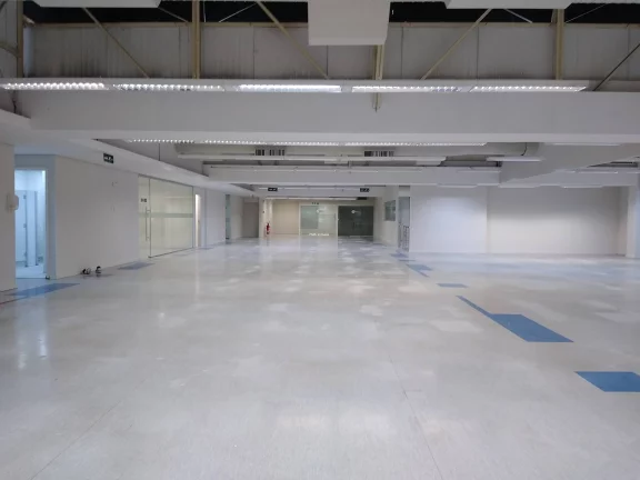 Imagem Imóvel Comercial em Ótimo Estado | Terreno 3.535m² | Construção 4.816m² | Próximo à Marginal Tietê"