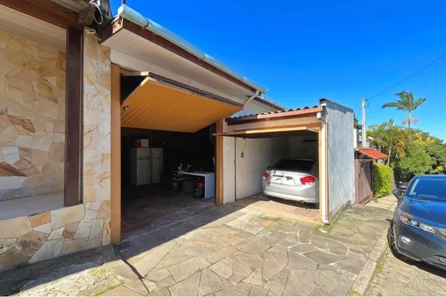 Imagem Casa para venda no bairro Vila Nova em Porto Alegre