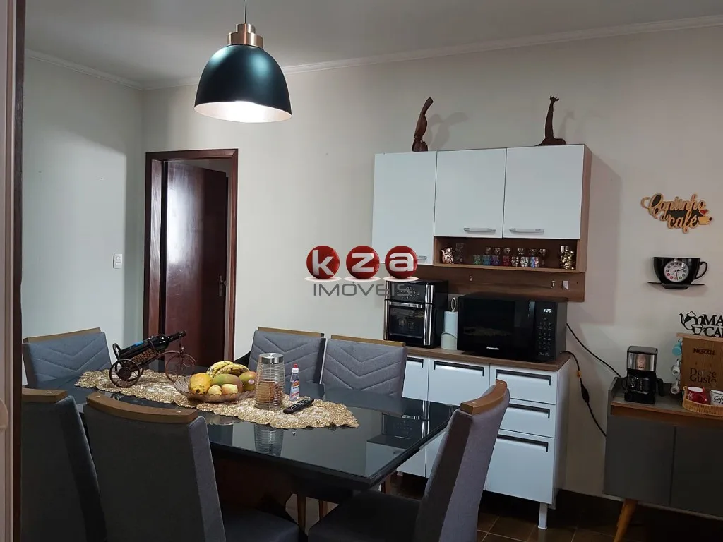 Imagem Oportunidade única: Casa à venda em Valinhos-SP, no Jardim Celani, com 3 quartos, suíte, 3 salas, 2 banheiros, 2 vagas - 198m².