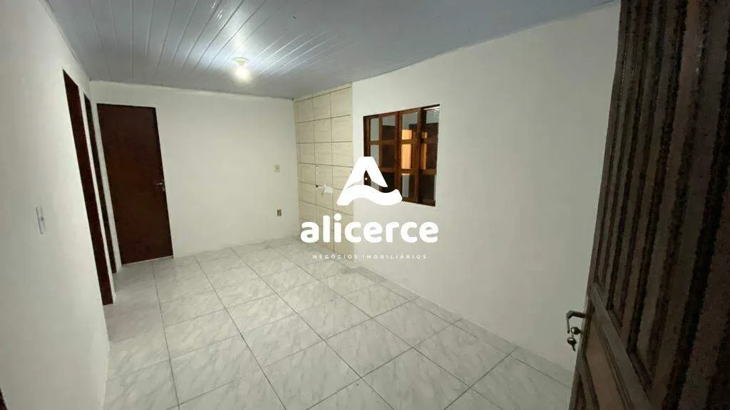 Imagem Imóvel de esquina para investimento com alta rentabilidade - Bairro Serraria, São José/SC