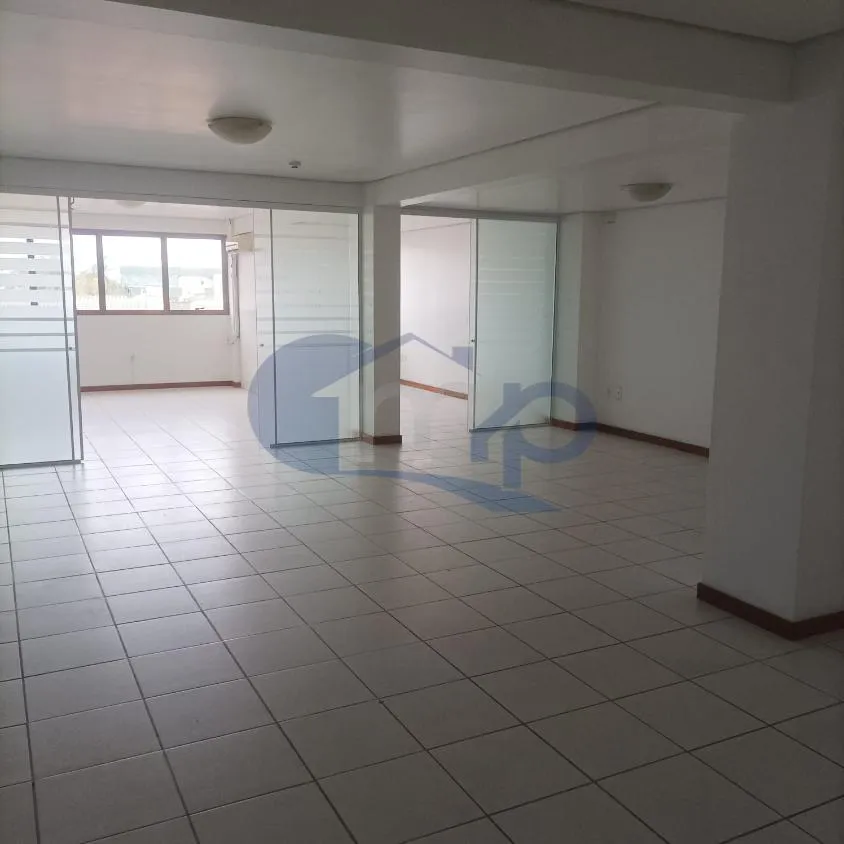 Imagem Sala comercial a venda com 94m² no centro de Torres/RS