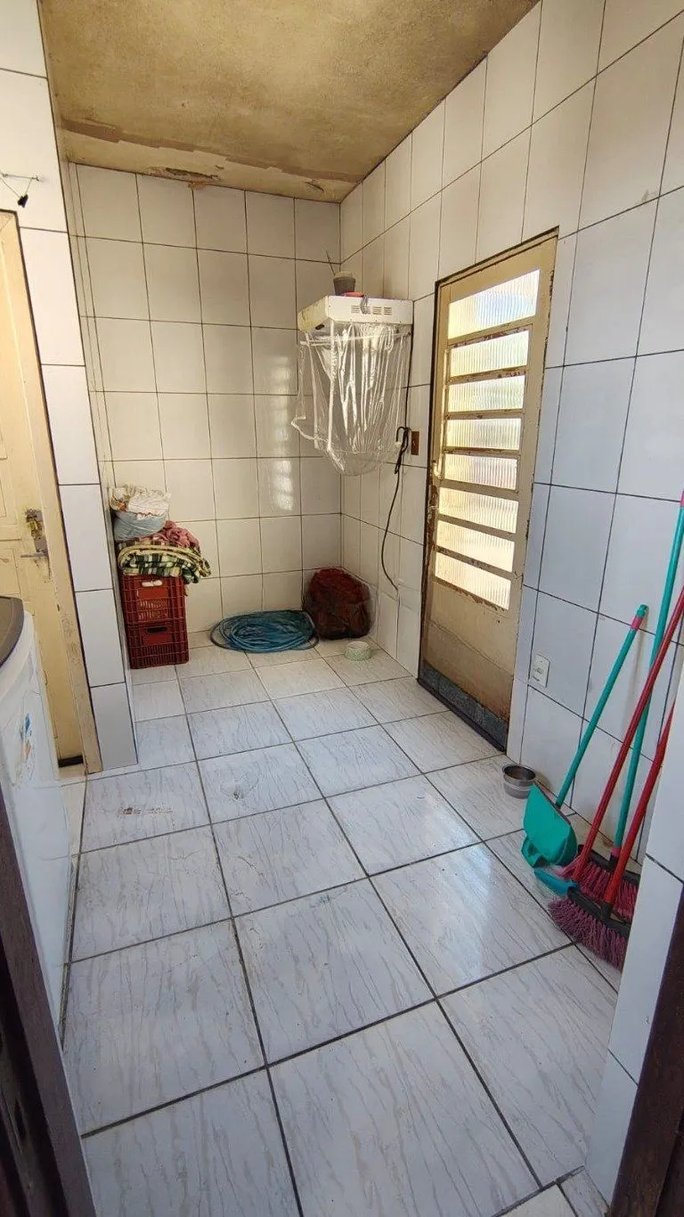 Imagem Casa de 3 dormitórios no bairro à venda em Vila Nova, Porto Alegre