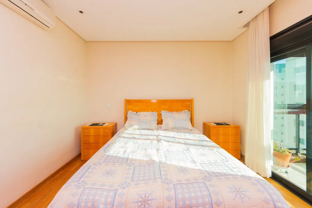 Imagem Apartamento à venda em São Paulo, Campo Belo, com 4 quartos, 242m2