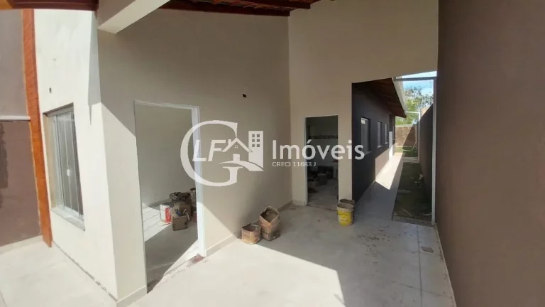 Imagem Casa Com Dois Quartos Mais uma Suite