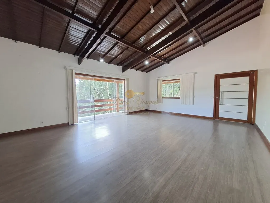 Imagem Casa em Condomínio para Venda em Teresópolis / RJ no bairro Albuquerque