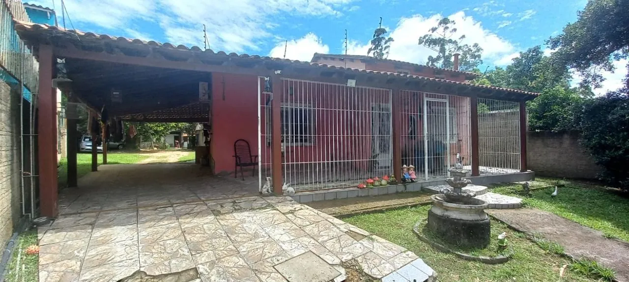 Imagem Terreno no bairro Hípica com 3.780m² com 3 casas