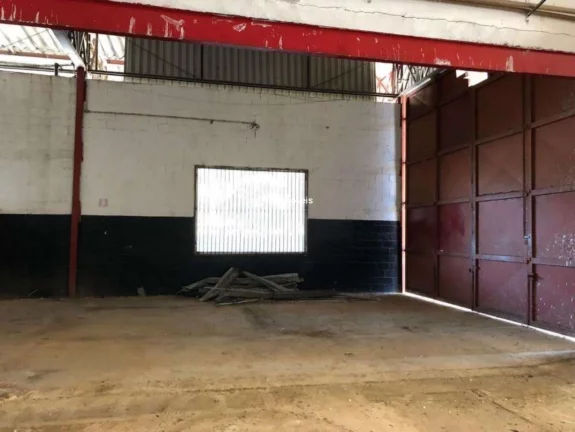 Imagem Galpão com 2000m2 terreno de 5000m2 em Mairinque/SP.