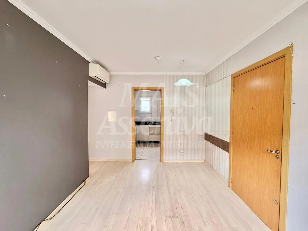 Imagem Apartamento no 3º andar, semi mobiliado para venda - Monte Brasil