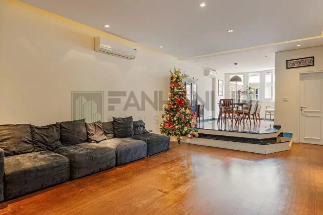 Imagem Imperdível oportunidade: Casa à venda em São Paulo-SP, Vila Romana, 4 quartos, 1 suíte, 6 salas, 6 banheiros, 2 vagas, 390m².