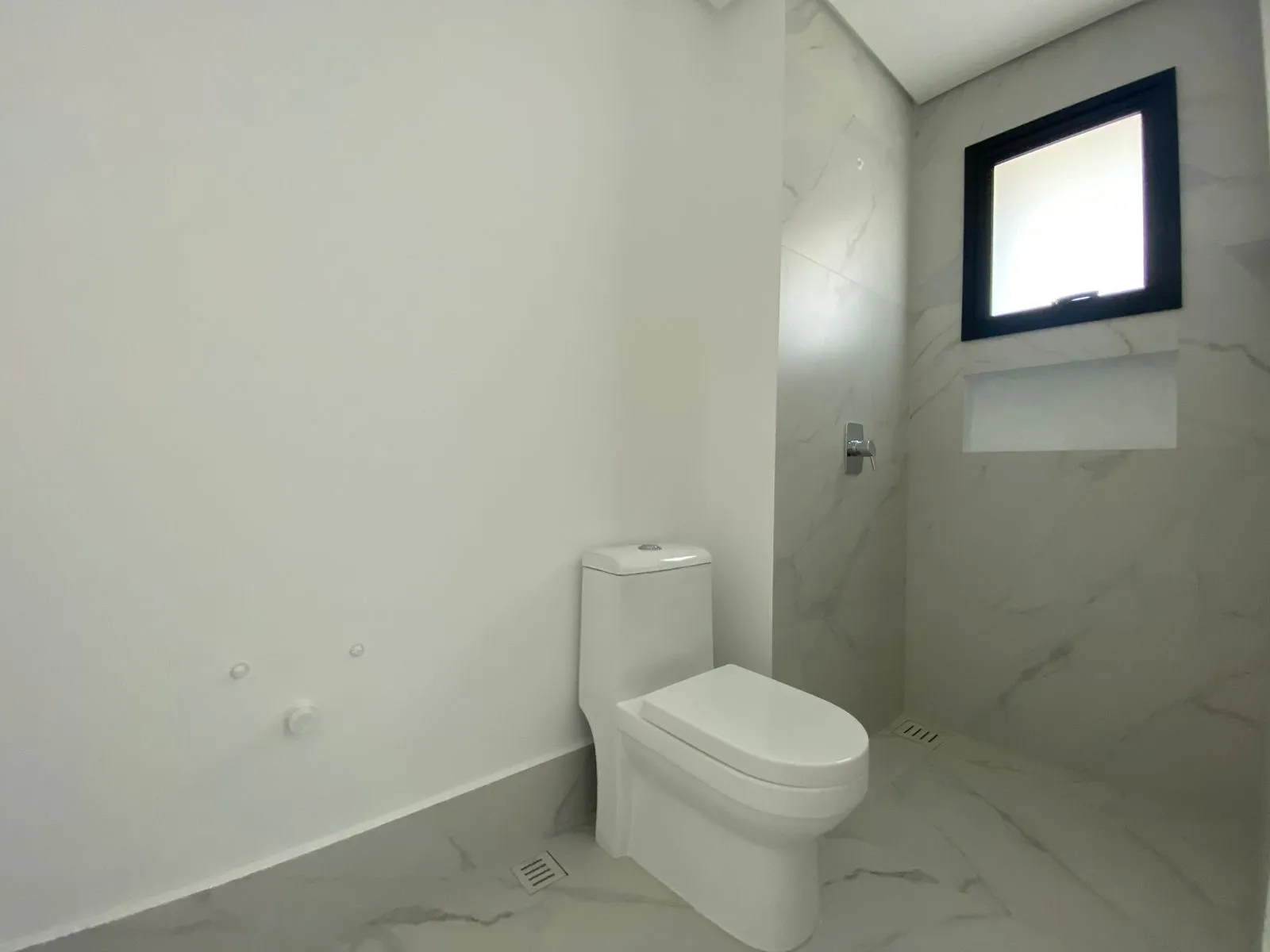 Imagem Apartamento com vista para o mar à venda com 185m2 por R$ 3.690.000,00