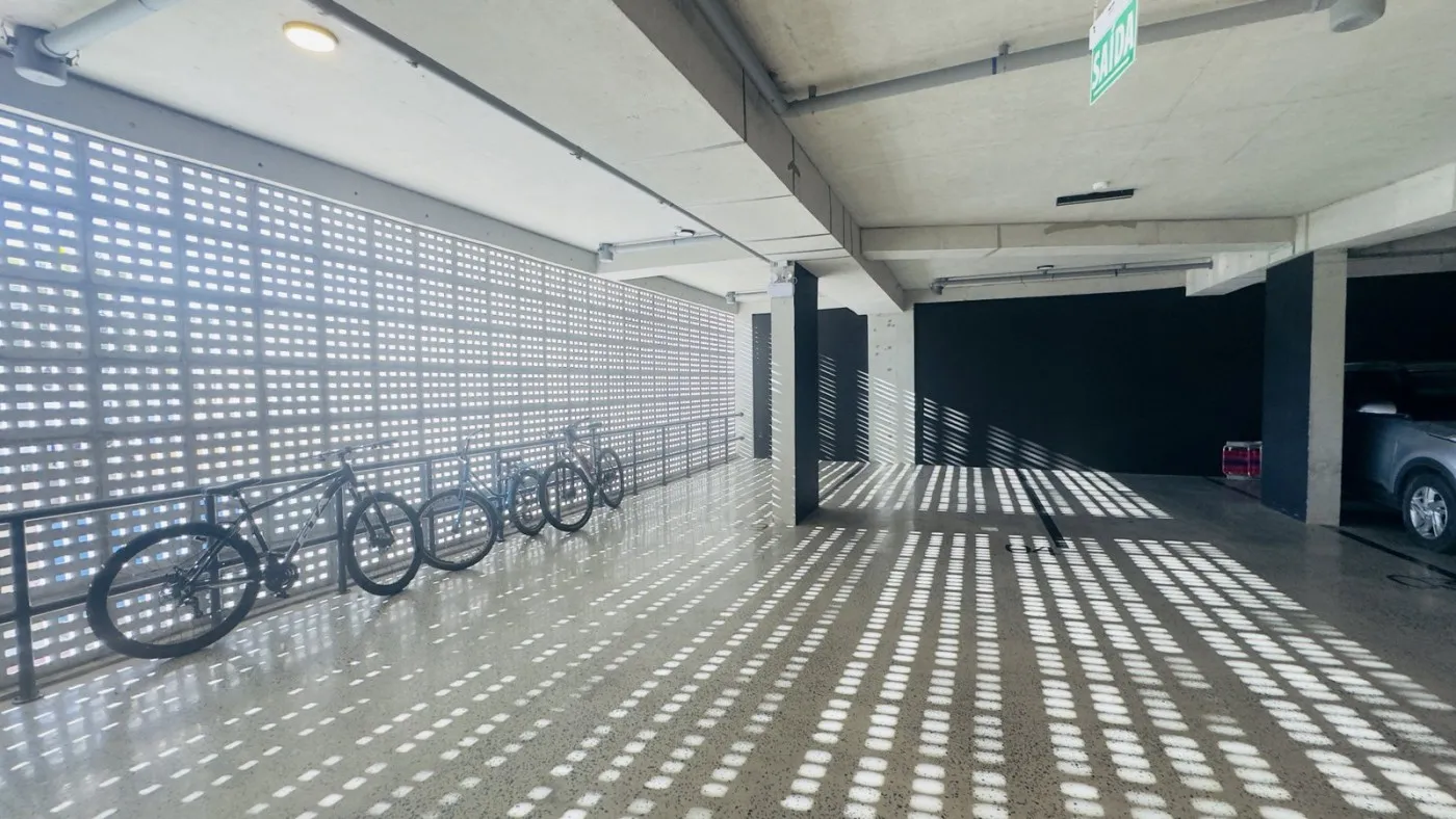 Imagem Apartamento Zona Central para Venda em Balneário Camboriú, CENTRO, 2 dormitórios, 1 suíte, 2 banheiros, 1 vaga
