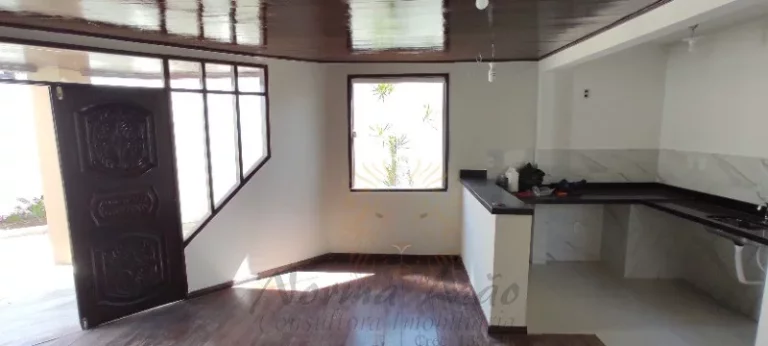 Imagem Casa Duplex em via Pública à venda na Coroa do Meio, próximo à Orla em Aracaju, Sergipe/SE.