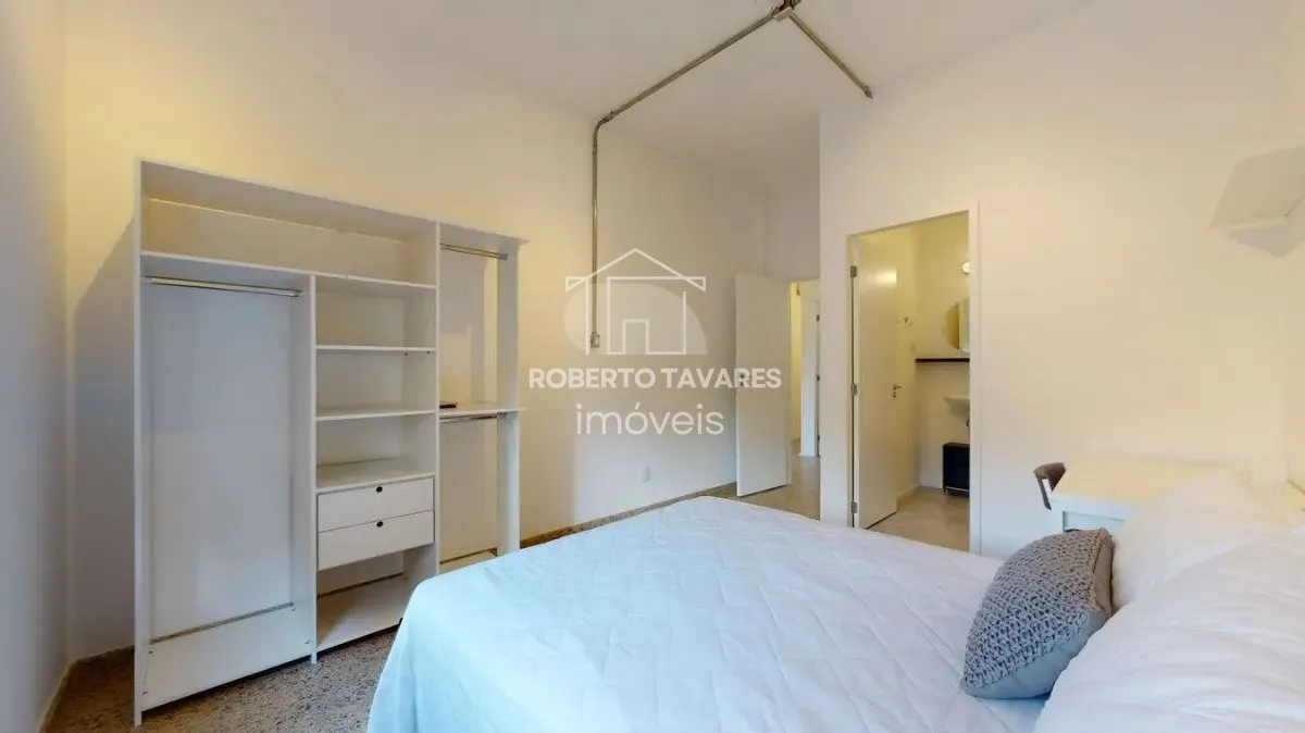 Imagem Apartamento mobiliado, com 4 dormitórios, 2 suítes, 1 vaga de garagem e 4 banheiros, bem localizado. Fica próximo ao Shopping Frei Canneca.