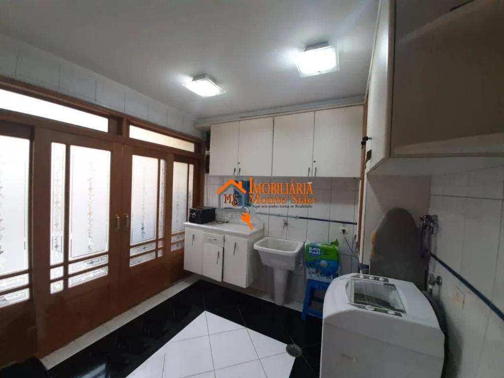 Imagem Sobrado com 2 dormitórios à venda, 264 m² por R$ 2.662.500,00 - Cidade Maia - Guarulhos/SP