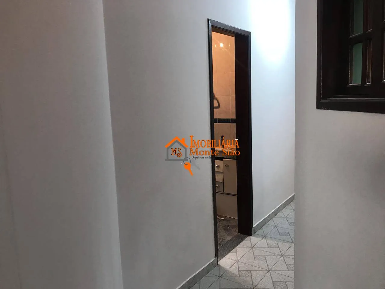 Imagem Sobrado com 3 dormitórios à venda, 254 m² por R$ 650.000,00 - Jardim Santa Cecília - Guarulhos/SP