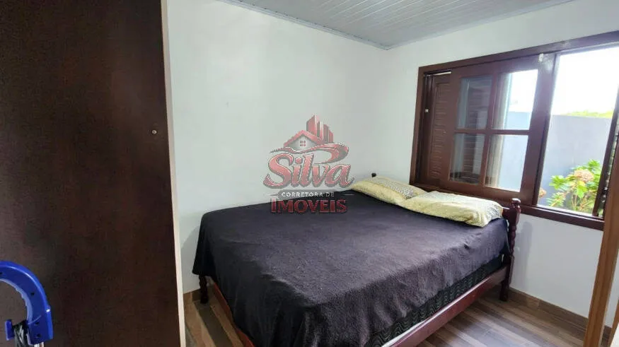 Imagem C759 | Casa c/ piscina na Av. Principal