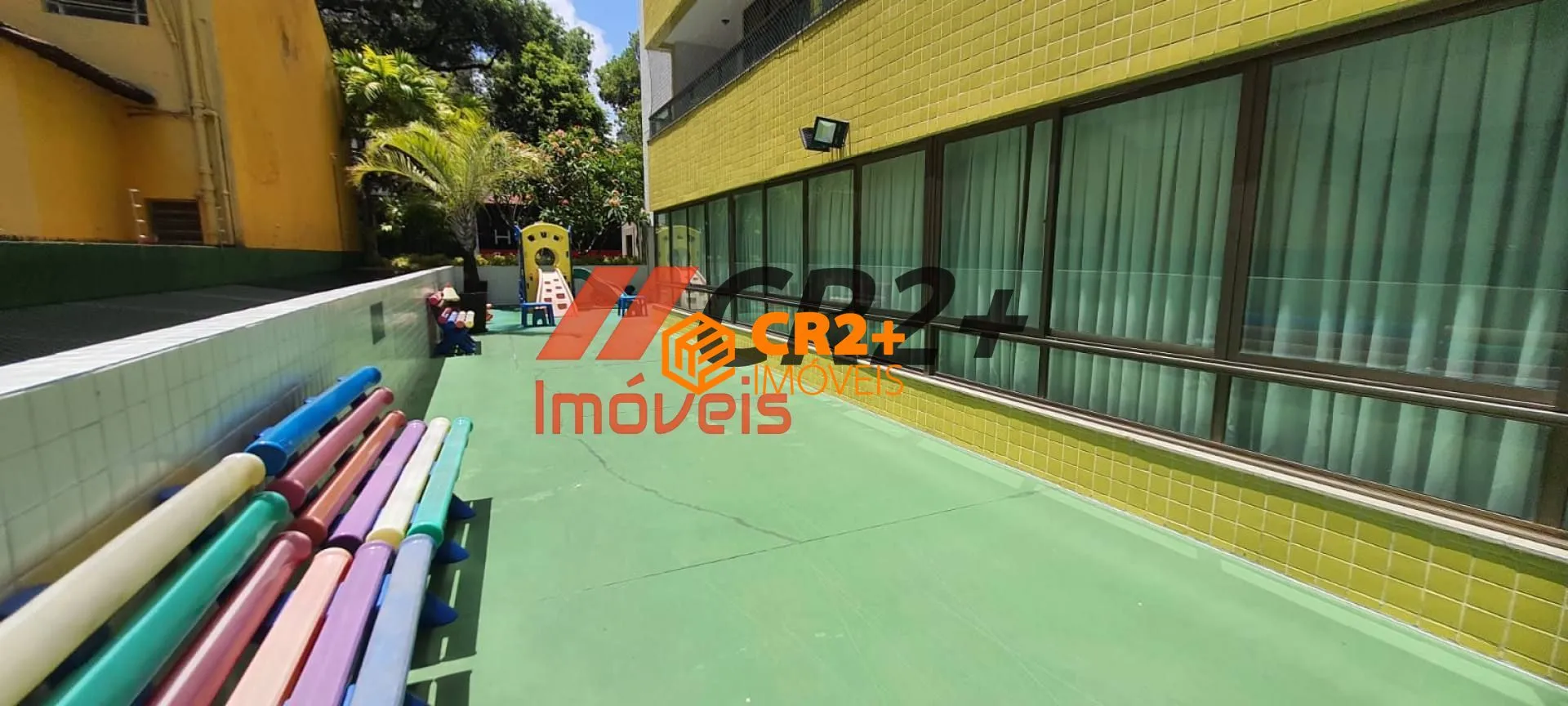 Imagem Apartamento à Venda de 125 m² 04 quartos, 02 suítes em Espinheiro em Recife