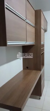 Imagem Casa à venda no bairro Jardim Elza Amuí IV, em Uberaba - 3 quartos, churrasqueira e móveis planejados