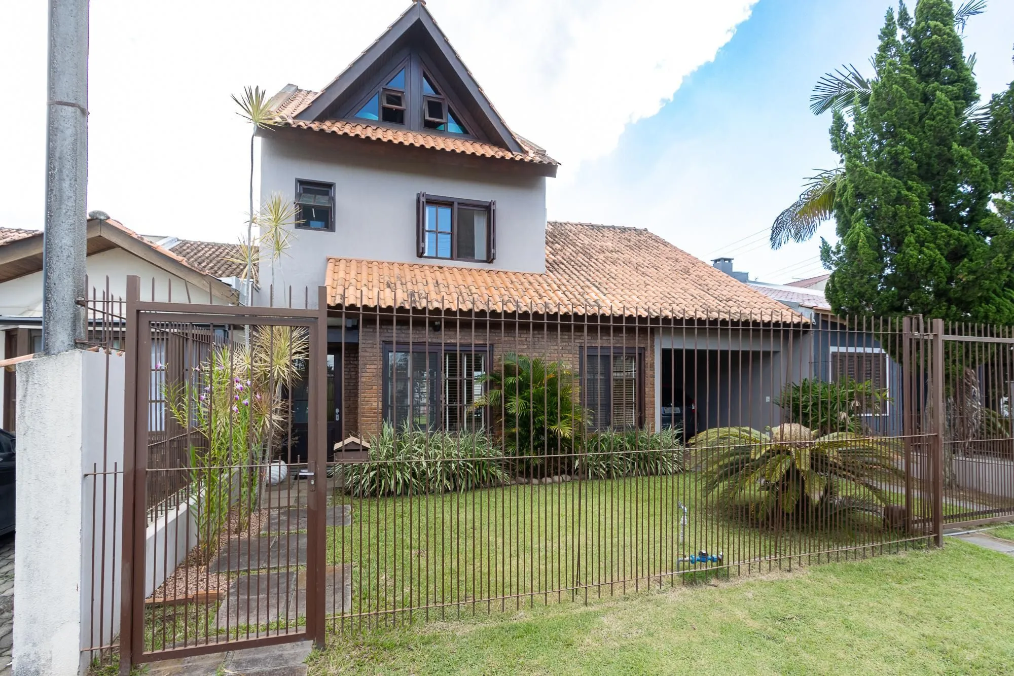Imagem LINDA CASA NA HÍPICA