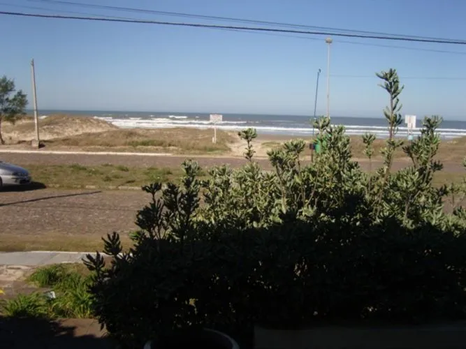 Imagem Casa para Venda - 216m², 3 dormitórios, sendo 1 suites, 2 vagas - Centro