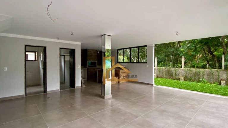 Imagem Casa 3 Quartos, 1 Suíte em Albuquerque, Teresópolis - Estilo e Conforto num verdadeiro Clube.