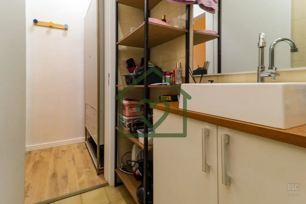 Imagem À venda um charmoso apartamento localizado na região sul do Brasil, no prestigiado bairro de Moinh...