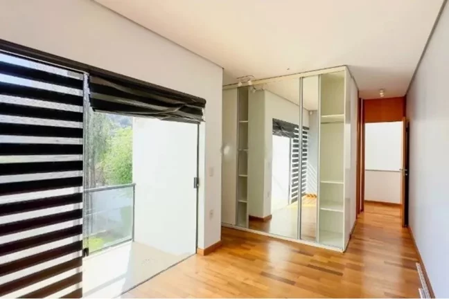 Imagem Casa para venda no bairro Medianeira em Porto Alegre