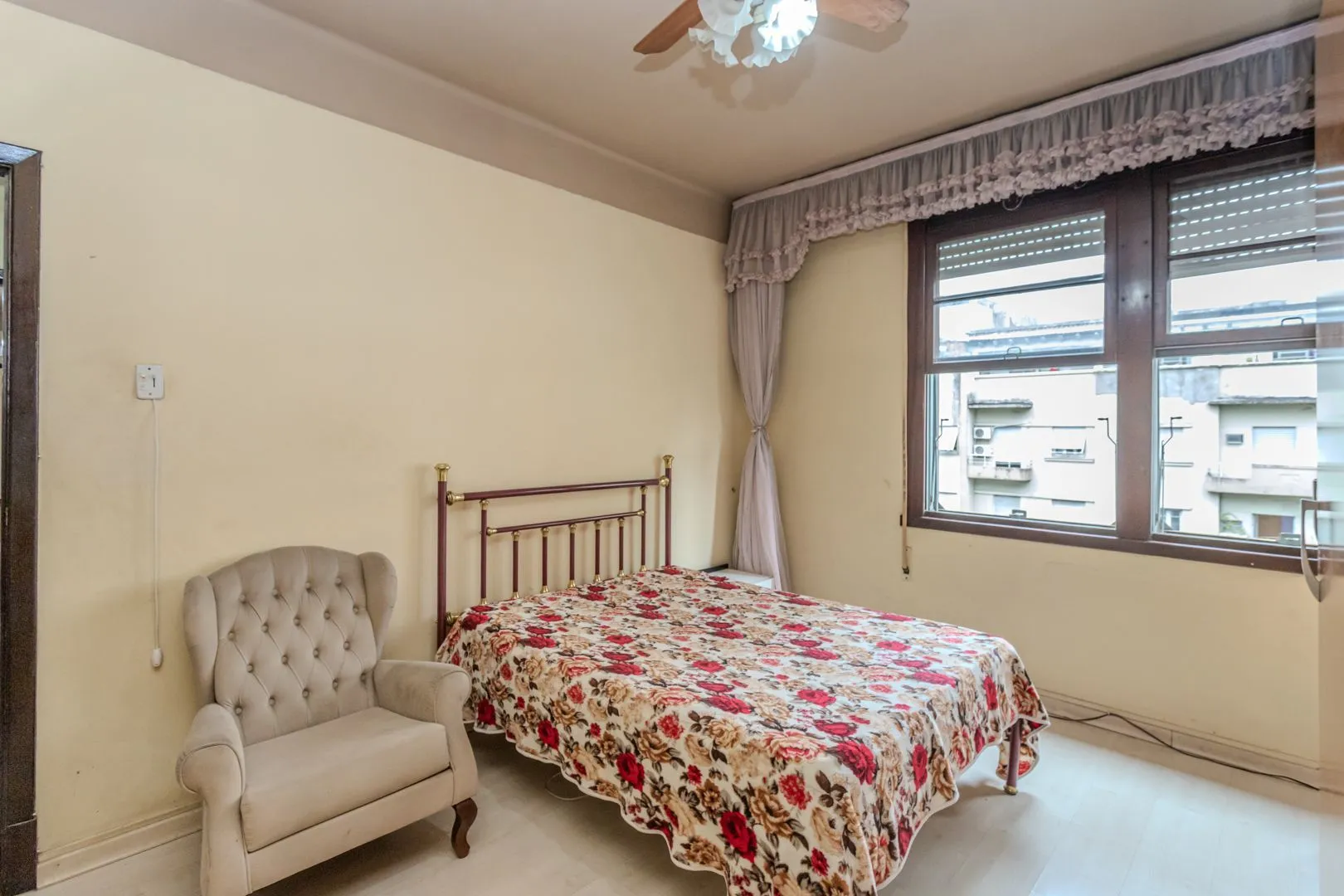 Imagem Apartamento no Centro de 4 dormitórios com 120m²