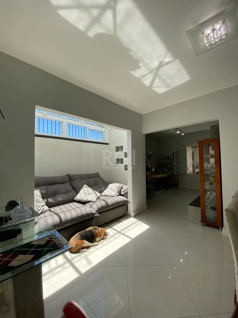 Imagem casa - 4 dormitórios - 3 vagas - 170 m² - Menino Deus