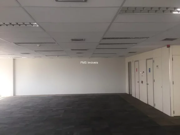 Imagem Conjunto comercial com 150m² em Pinheiros.